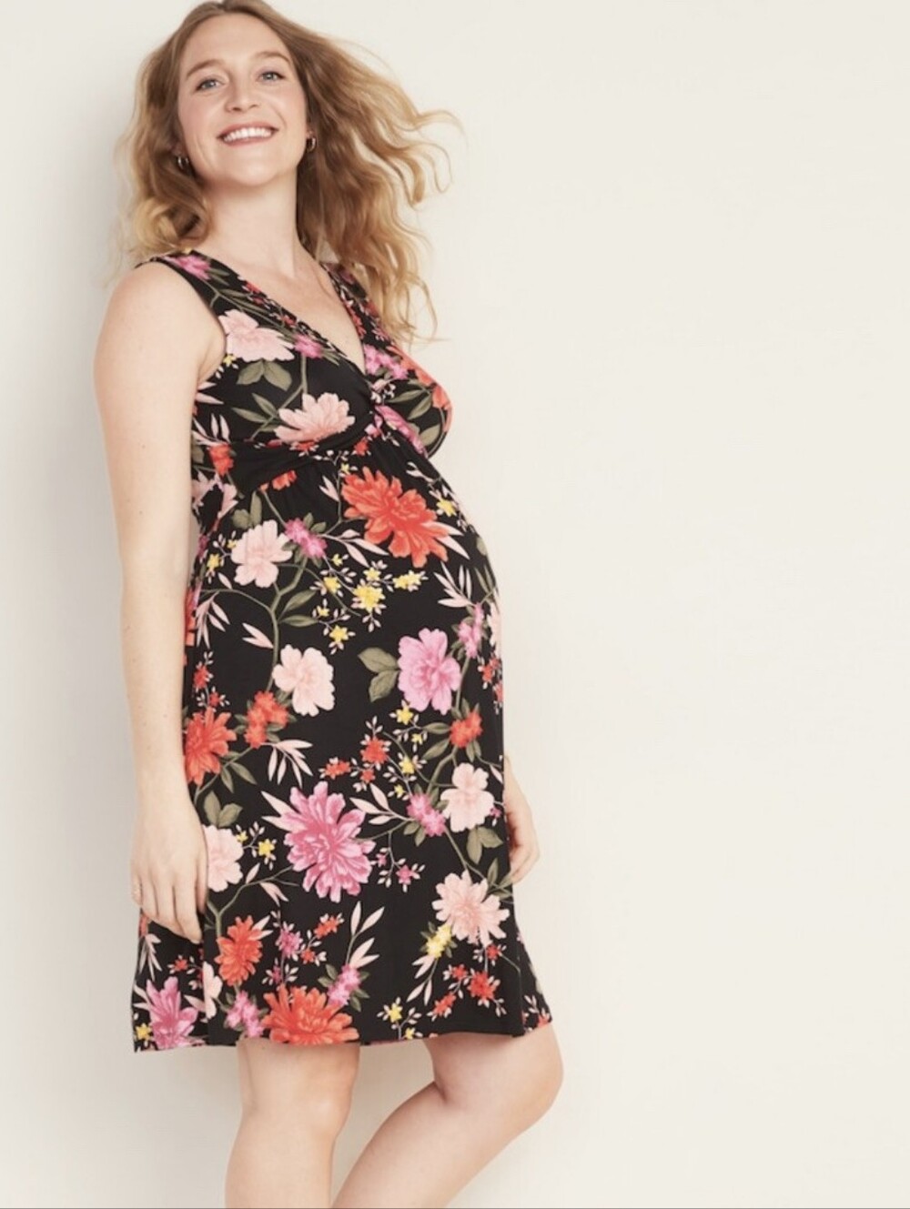 Old Navy Maternity Sz Small Black Floral Dress Short Sleeve V Neck Pull Over